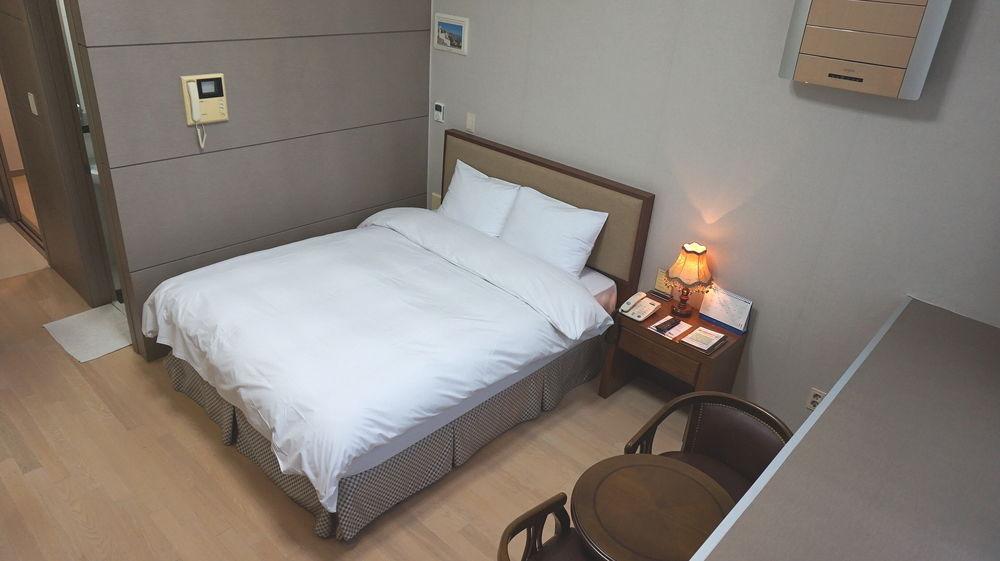 Residence & U Коян Экстерьер фото