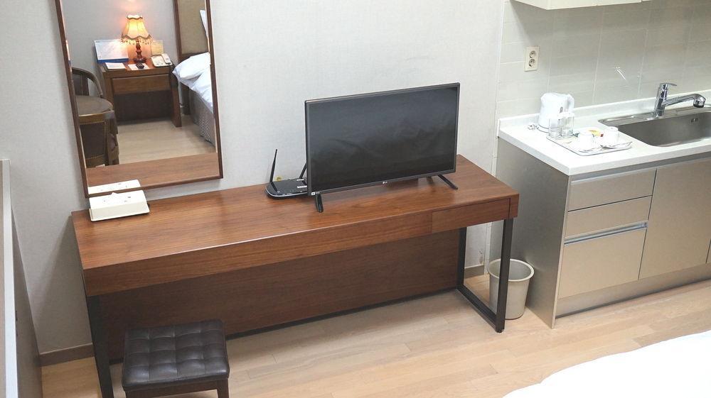 Residence & U Коян Экстерьер фото