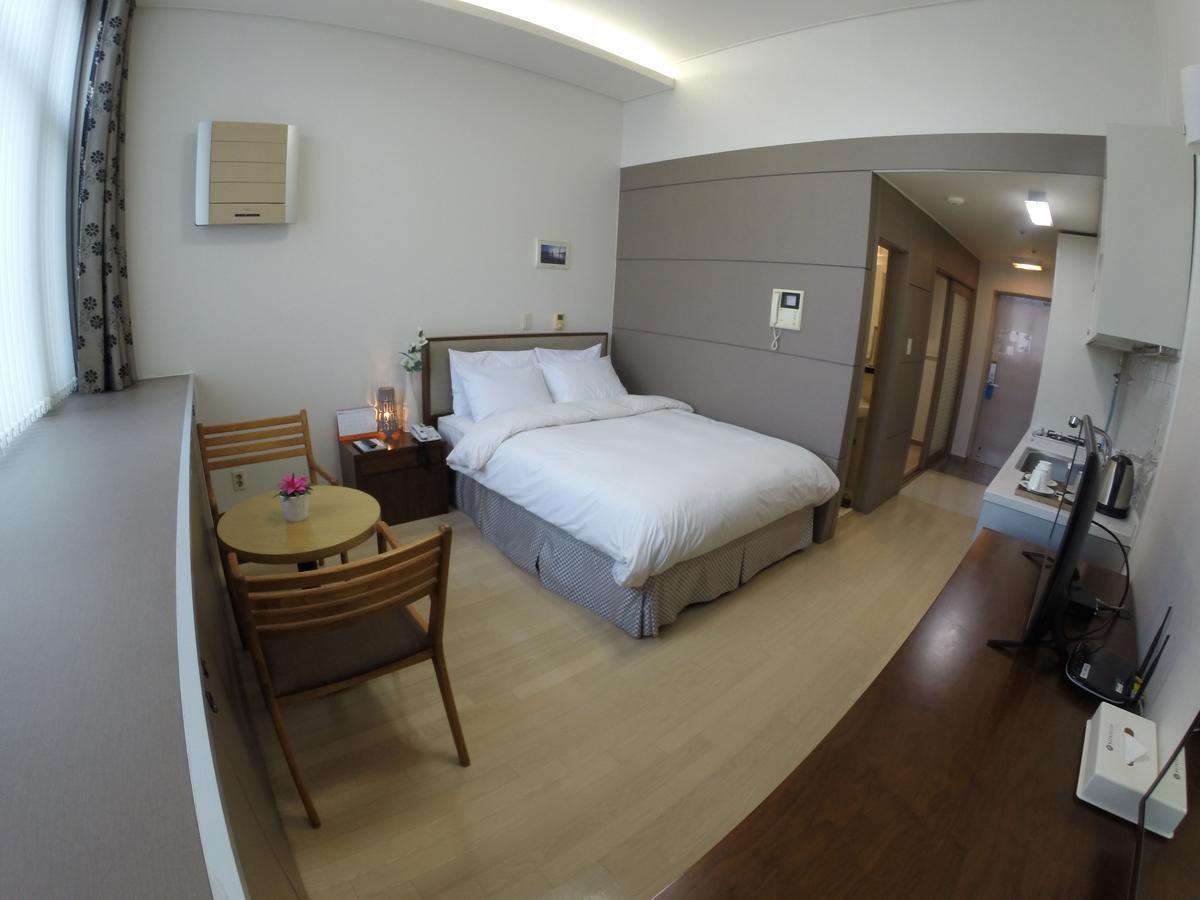 Residence & U Коян Экстерьер фото