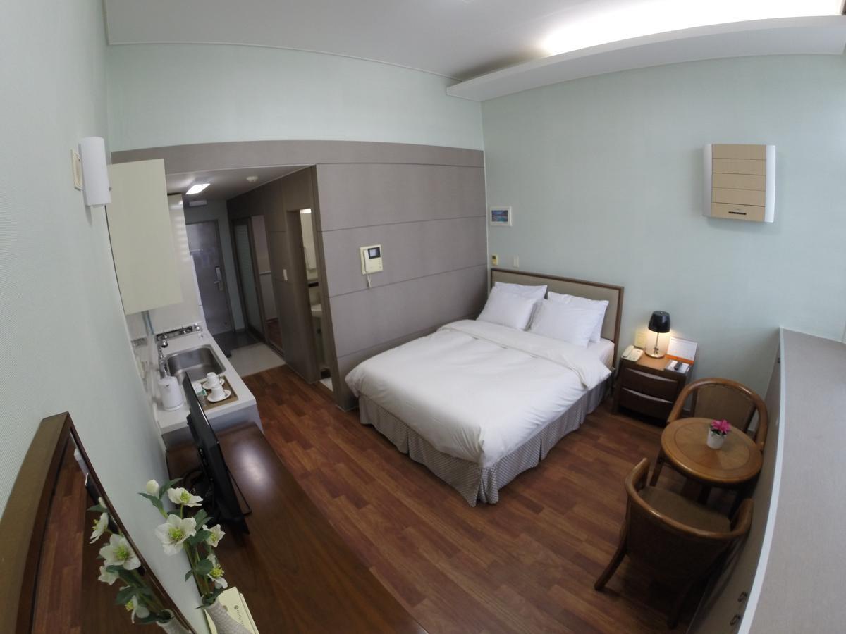 Residence & U Коян Экстерьер фото